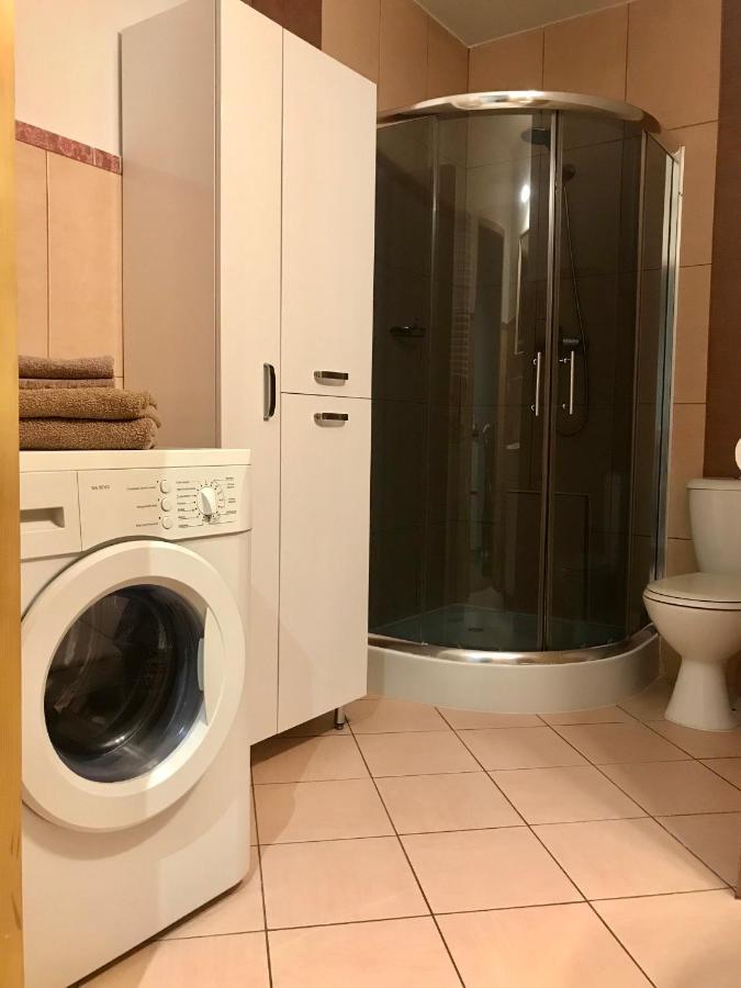 Апартаменты Apartament Matia Studio Еленя-Гура Экстерьер фото
